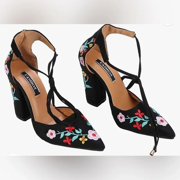 COPY - NWT High Heel Floral Embroidered